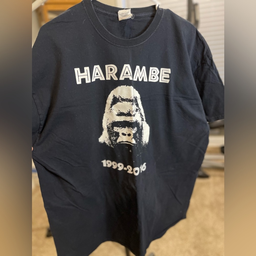 RIP HARAMBE! Short Sleeve Tee